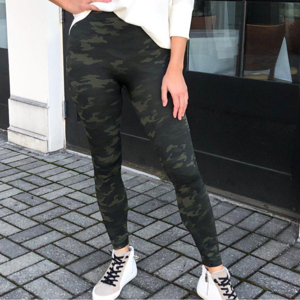 NWT Spanx look at me now leggings‎ green camo